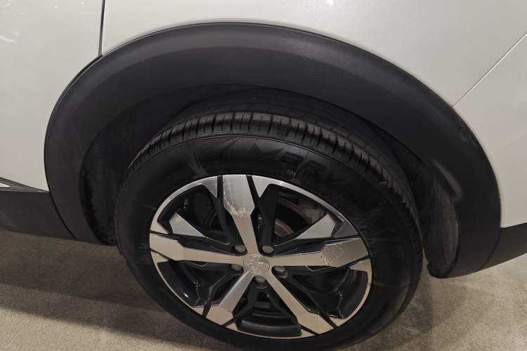 Used Peugeot 4008 2017 350THP Elite Edition Right Rear Wheel Hub