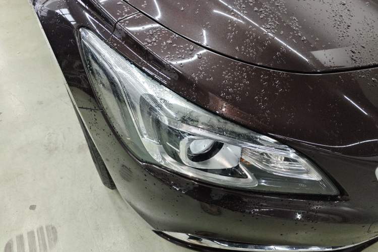 Used Buick LaCrosse 2016 20T Leading Model Right Front Headlight