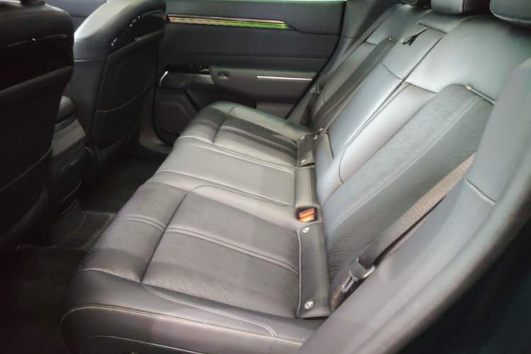 Used Zeekr 7X 2025 100 kWh Long-Range Rear-Wheel Drive with Intelligent Driving Features