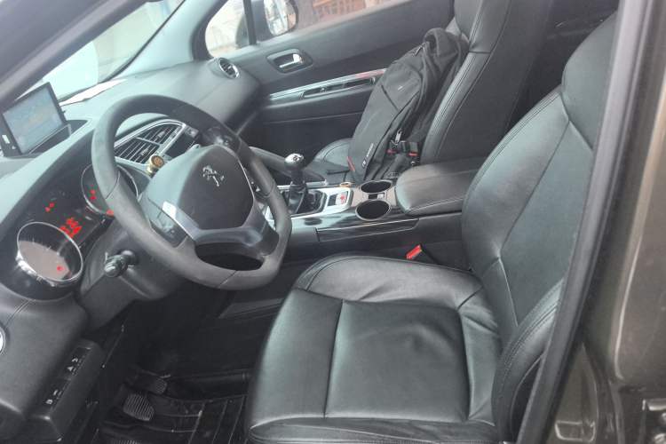 Used Peugeot 3008 2015 2.0L Manual Classic Edition Left Front Seat