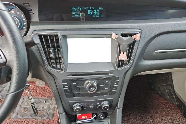 Used BAIC Senova D50 2014 1.5L manual comfort version
