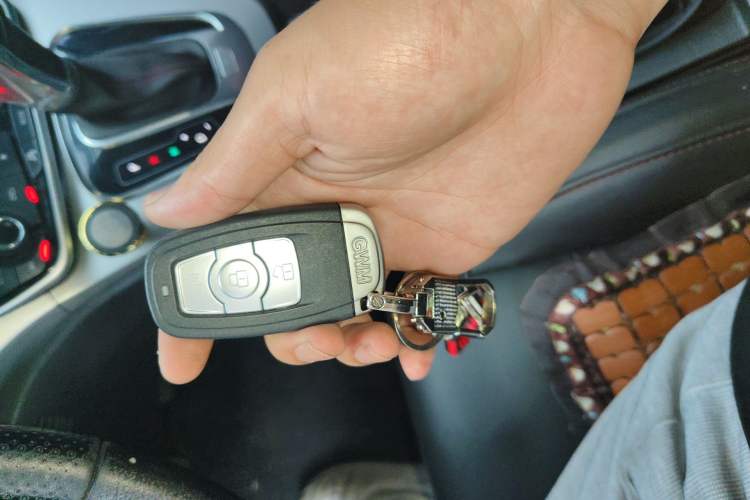 Used Haval H6 2015 Sport Edition 1.5T Automatic Two-Wheel Drive Luxury Model Vehicle Key