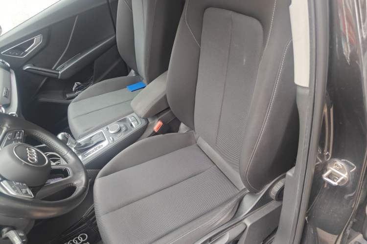 Used Audi Q2L 2018 35 TFSI Launch Exclusive Edition China VI Left Front Seat