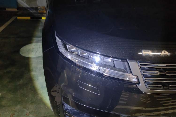 Used Land Rover Range Sport 2023 400PS Dynamic SE Right Front Headlight