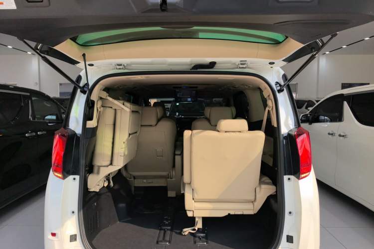 Used Toyota Alphard 2023 Dual-Motor 2.5L Premium Golden Edition