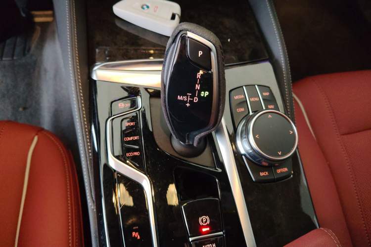 Used BMW 5 Series 2022 Second Facelift 525Li M Sport Package Gear Lever