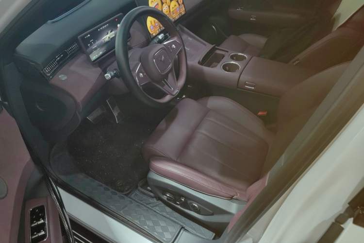 Used VOYAH FREE 2025 Model FREE+ Rear-Drive Qiankun Edition
