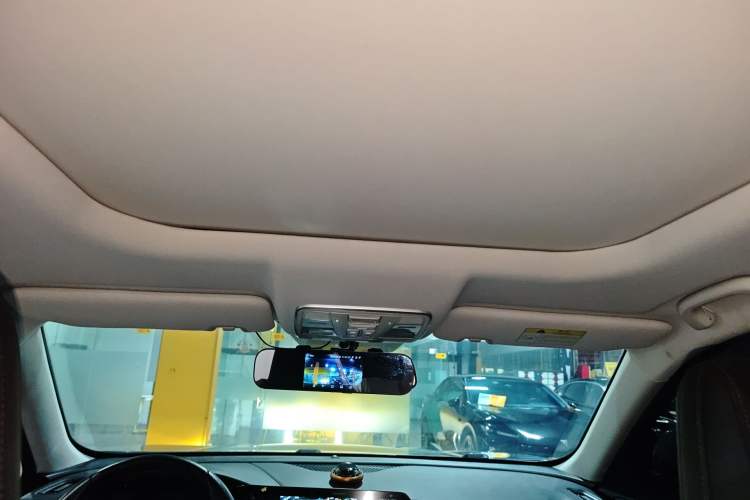 Used CHANGAN OSHAN X5 2021 1.5T DCT Prestige Edition Headliner