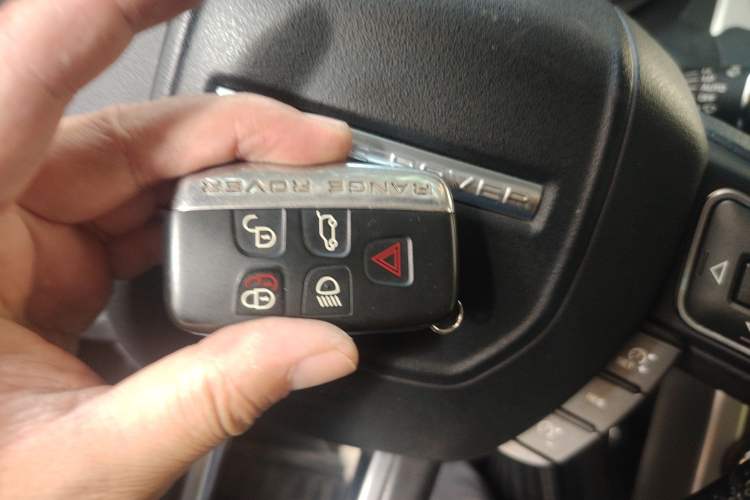 Used Land Rover Range Evoque 2014 2.0T 5-Door Ignite Edition Vehicle Key