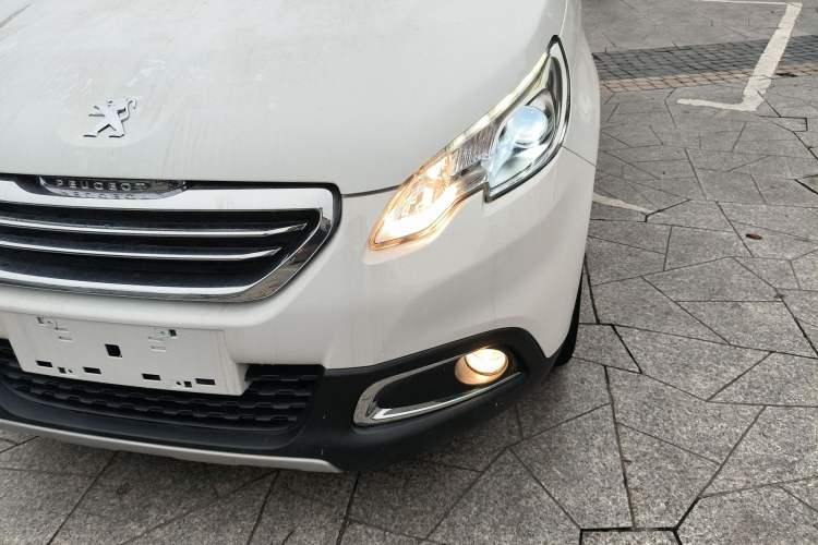 Used Peugeot 2008 2014 1.6L Automatic Navigation Edition Left Front Headlight