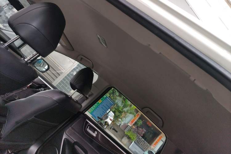 Used Honda Jade 2013 1.8L automatic Comfort version 5 seats