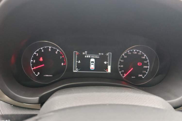 Used BYD Song 2016 GaiShi Edition 1.5TI Manual Elite Model Odometer Close Up