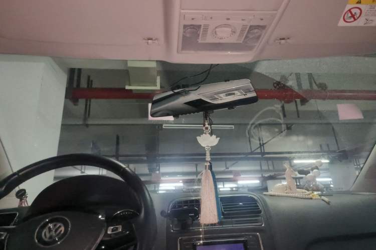 Used Volkswagen Polo 2016 1.6L Automatic Comfort Model Headliner