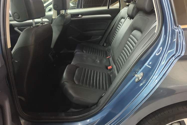 Used Volkswagen Variant 2018 380TSI Two-Wheel Drive Comfort Edition
