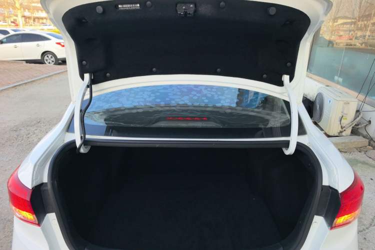 Used CHANGAN Alsvin 2019 1.5L DCT LianDong Cloud Edition Trunk