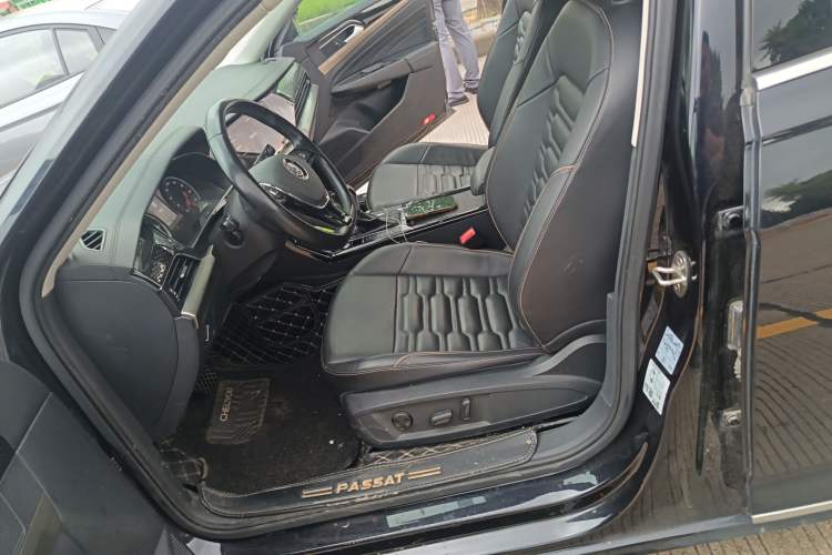 Used Volkswagen Passat New Energy 2020 430 PHEV Hybrid Elite Edition China VI Standard Left Front Seat