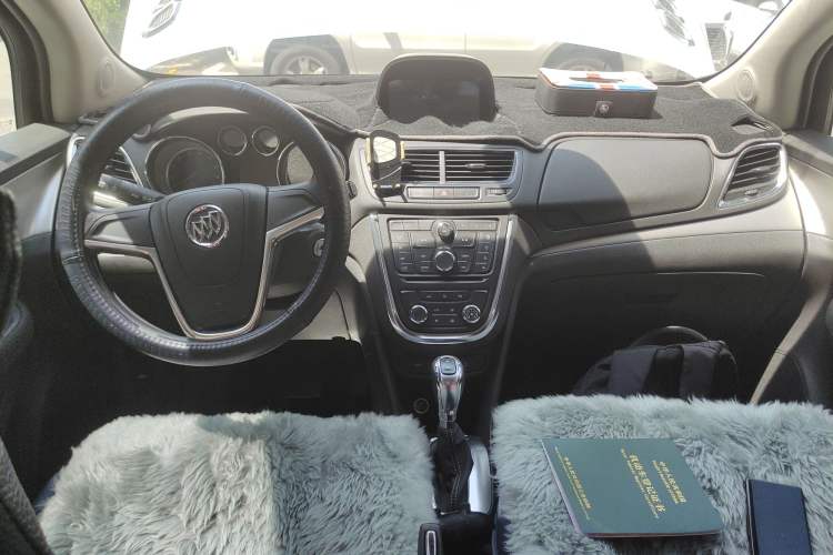 Used Buick Encore 2015 1.4T Automatic Two-Wheel Drive Urban Elite Version