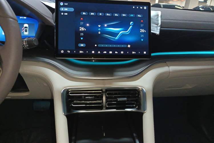 Used BYD Song PLUS New Energy 2025 DM-i Intelligent Driving 112KM Prestige Model