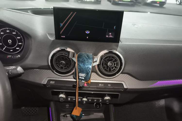 Used Audi Q2L e-tron 2022 Q2L e-tron Pure Electric Smart Enjoyment Model
