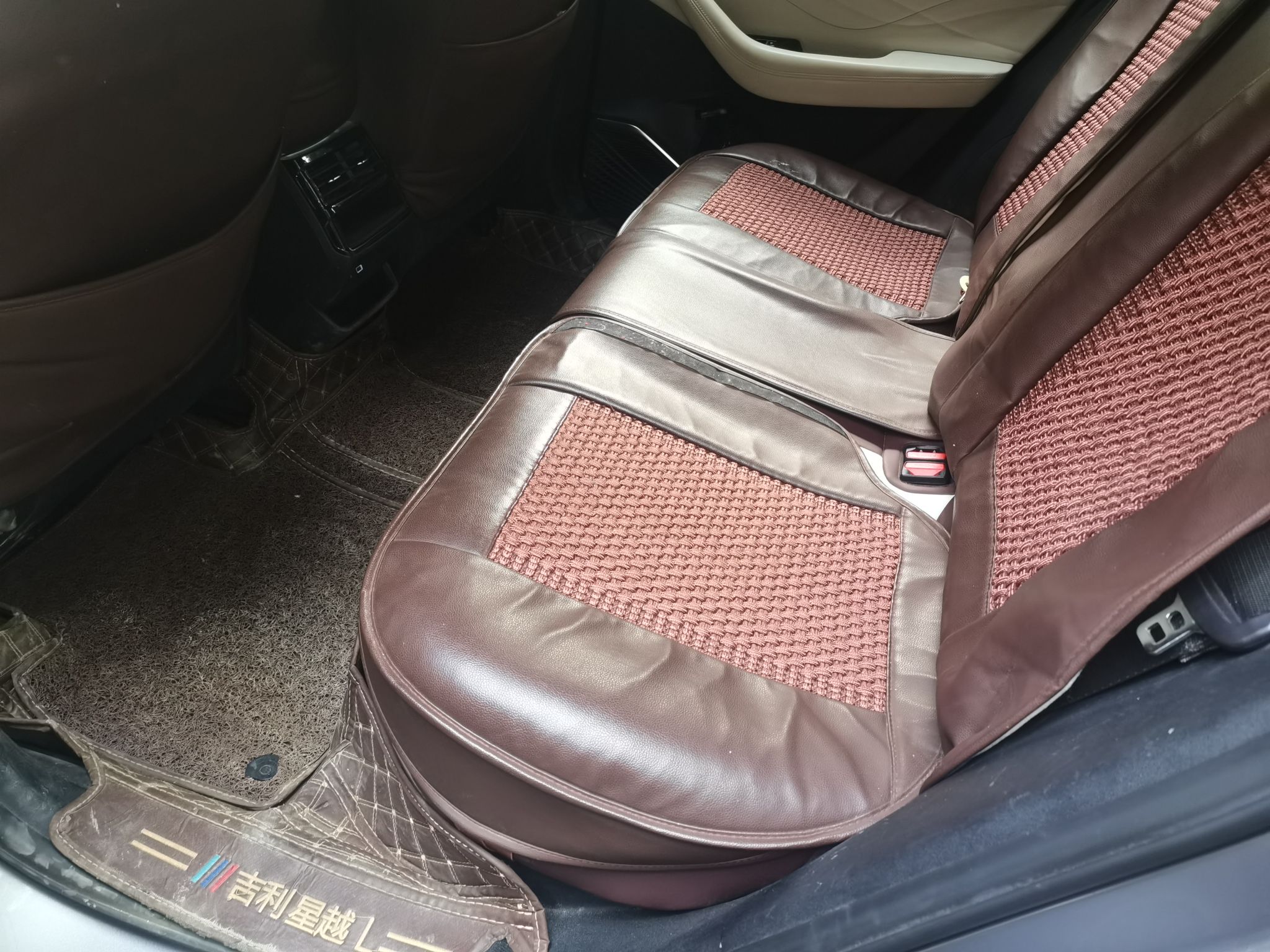 Geely Auto Monjaro L 2021 2.0TD DCT EVO Two-Wheel Drive Prestige Version — снимка 17