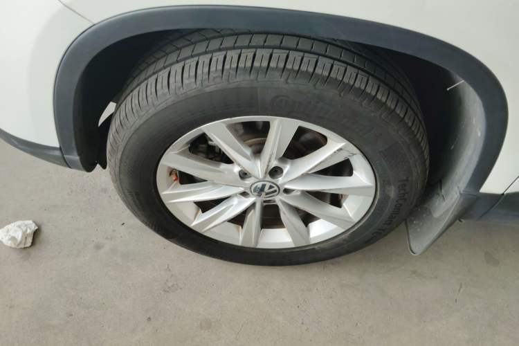 Used Volkswagen Tiguan 2017 300TSI Automatic Two-Wheel Drive Silk Road Luxury Edition Exterior 4