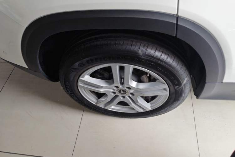 Used Mercedes-Benz GLB 2023 GLB 220 Sport Edition Right Rear Wheel Hub