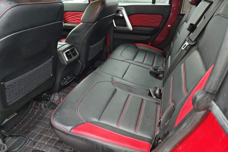 Used BAIC Off-Road BJ40 2018 PLUS 2.3T Automatic Four-Wheel Drive Flagship Version China V Emission Standard
