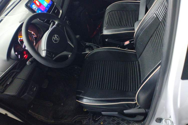 Used Toyota YARiS L Zhi Xuan 2022 X-Trail 1.5L CVT Luxury PLUS Edition
