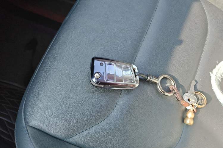 Used Volkswagen Tiguan L 2019 330TSI Automatic Two-Wheel Drive Panoramic Comfort Edition China VI Standard