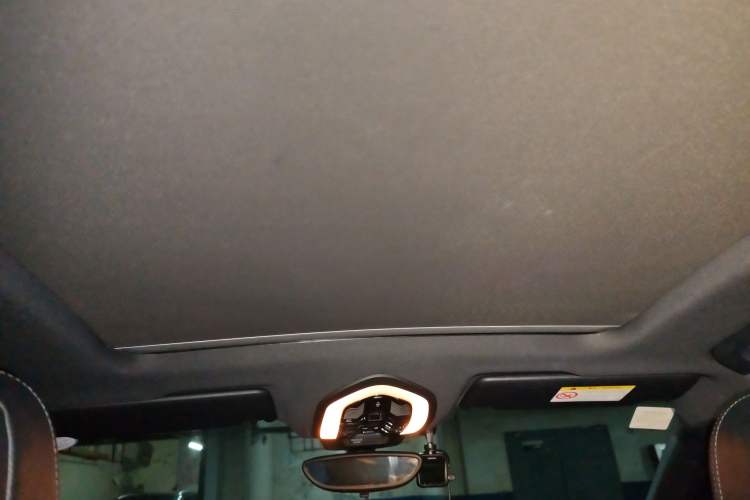 Used Porsche Macan 2017 Macan 2.0T Headliner