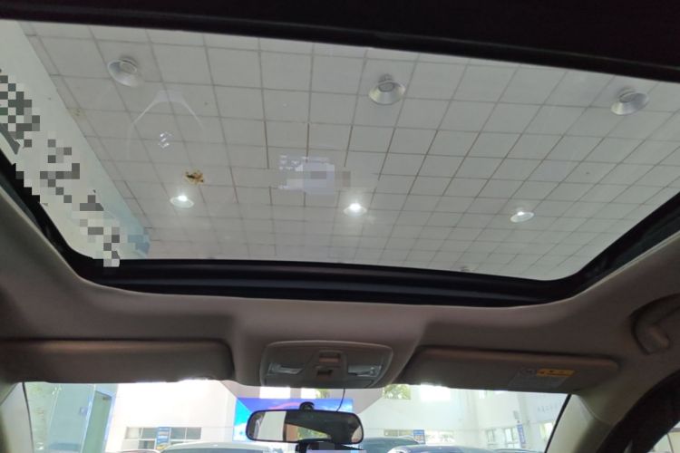 Used Suzuki S-Cross 2014 1.6L CVT Two-Wheel Drive Elite Version
