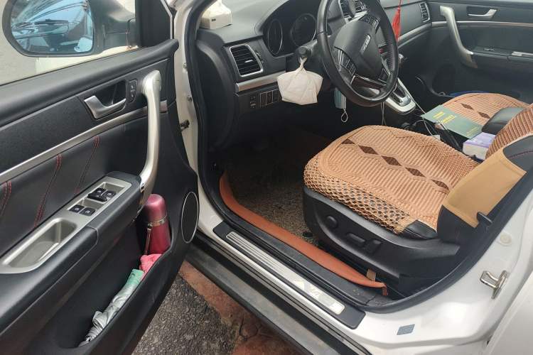 Used Haval M6 2017 1.5T Automatic Two-Wheel Drive Prestige Model
