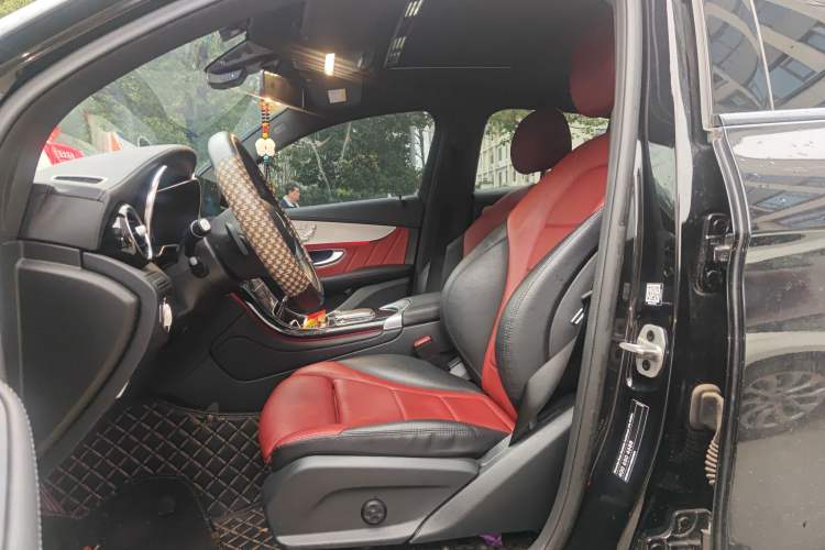 Used Mercedes-Benz GLC Coupe 2021 GLC 260 4MATIC Coupe SUV
