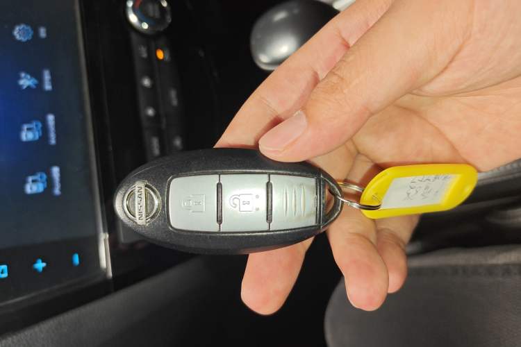 Used Nissan X-Trail 2015 2.0L CVT Comfort MAX Edition 2WD Interior 1