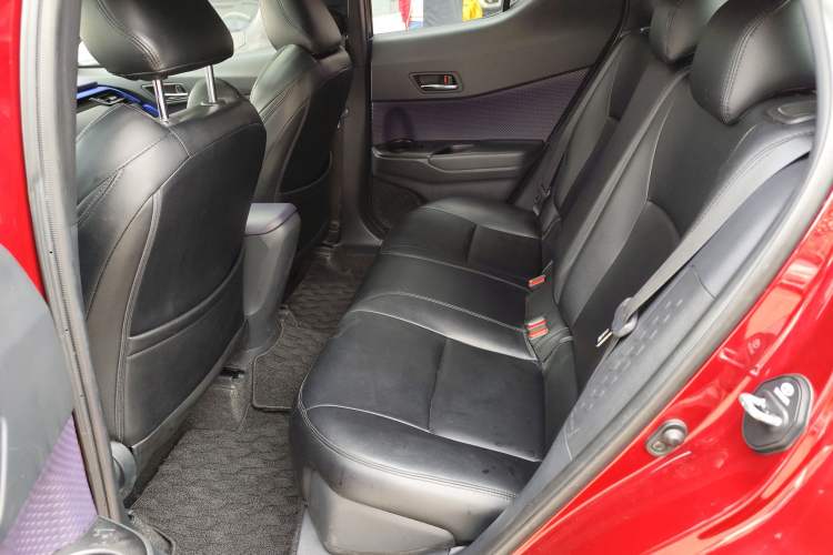 Used Toyota IZOA 2020 2.0L Enjoy Edition
