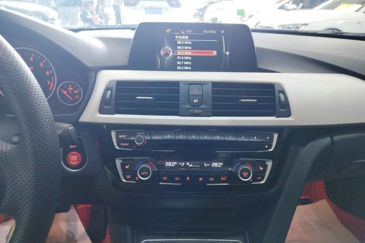 Used BMW 3 Series 2016 320Li Luxury Design Package