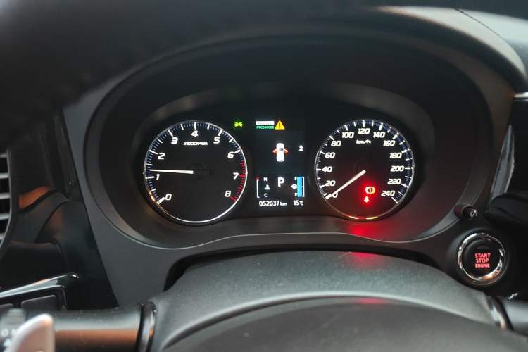 Used Mitsubishi Outlander 2018 2.4L 4x4 Prestige Edition 7 Seats Instrument Cluster