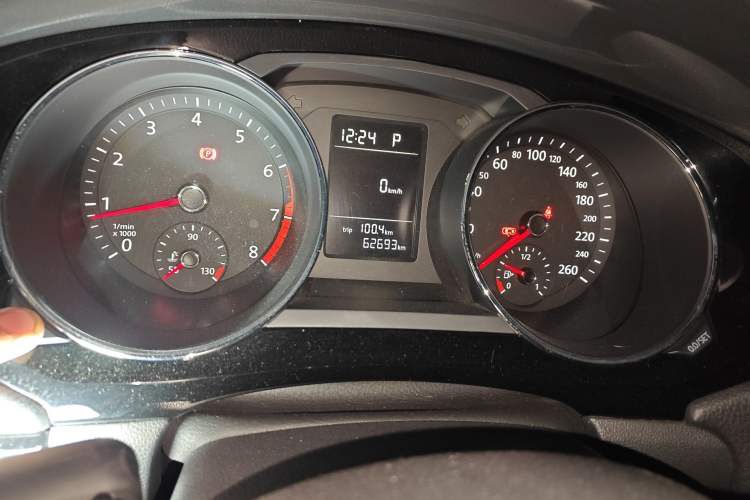 Used Volkswagen Sagitar 2017 230TSI Automatic Comfort Version Odometer Close Up