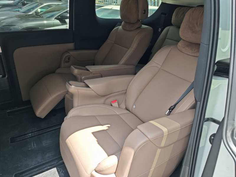 Used Li Auto MEGA 2025 Ultra Smart Refreshed Edition — 16