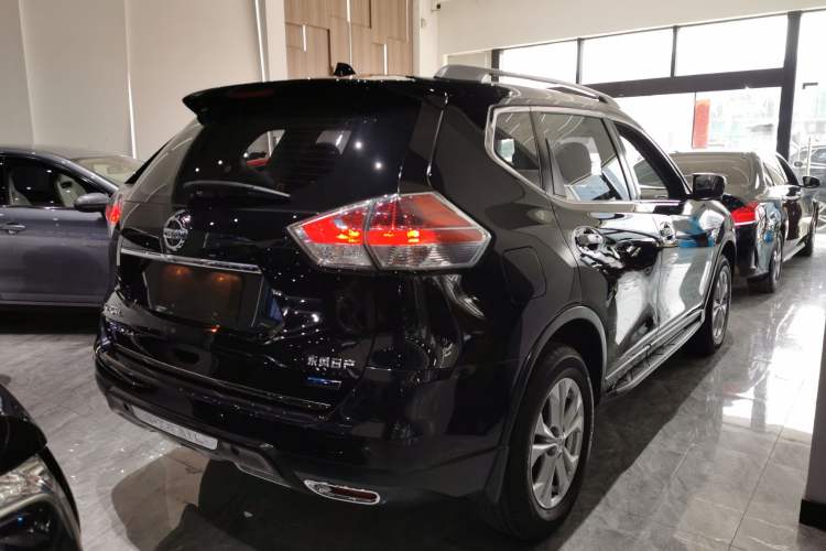 Used Nissan X-Trail 2014 2.0L CVT Smart Edition 2WD
