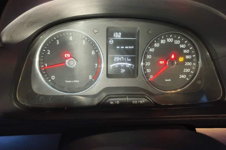 Used Volkswagen Lavida 2013 Restyled Classic 1.6L Manual Comfort Edition
