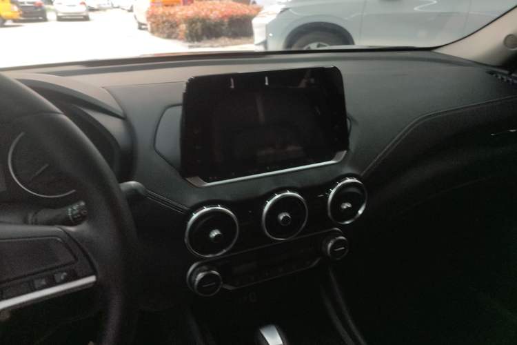 Used Nissan Sylphy 2021 1.6L XL CVT Enjoyment Edition Audio And AC Panel