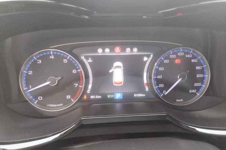 Used GAC Trumpchi GS7 2017 320T Two-Wheel-Drive Luxury Smart Connectivity Model Instrument Cluster