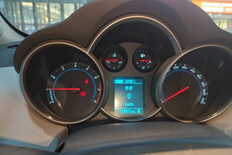 Used Chevrolet Cruze 2015 1.5L Classic SL MT Instrument Cluster