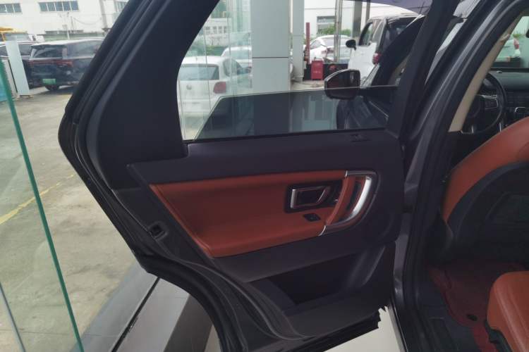 Used Land Rover Discovery Sport 2015 2.0T HSE LUXURY