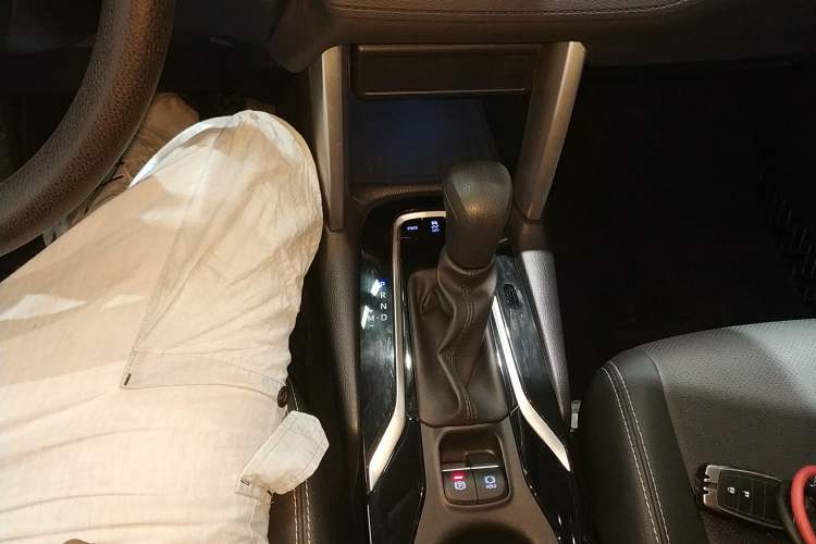 Used Toyota FRONTLANDER 2022 2.0L CVT Luxury Edition