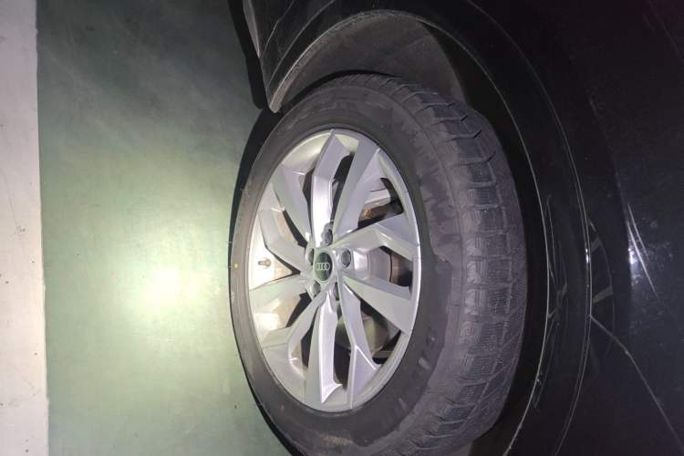 Used Audi Q5L 2022 40T Luxury Dynamic Model Right Front Wheel Hub