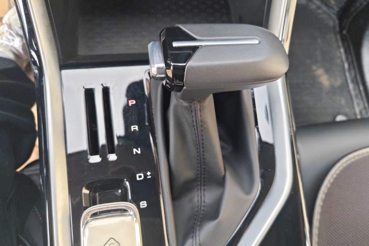 Used Wuling Asta 2021 1.5T CVT Star曜 Edition Gear Lever