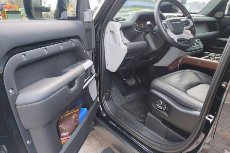 Used Land Rover Defender 2023 130 3.0T P400 HSE Driver Seat