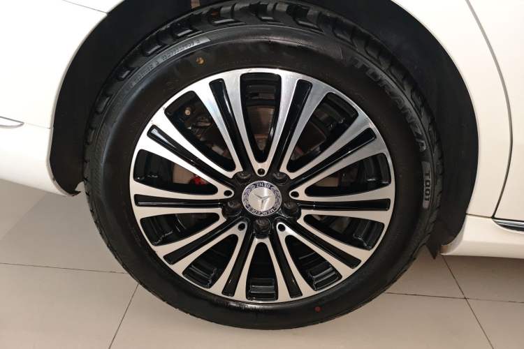 Used Mercedes-Benz C-Class 2016 C 200 L Exterior 5